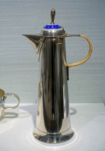 Coffee pot